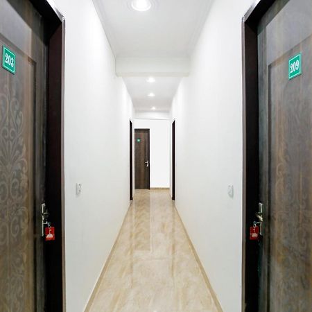 Hotel O Welcome Residency Гургаон Екстериор снимка