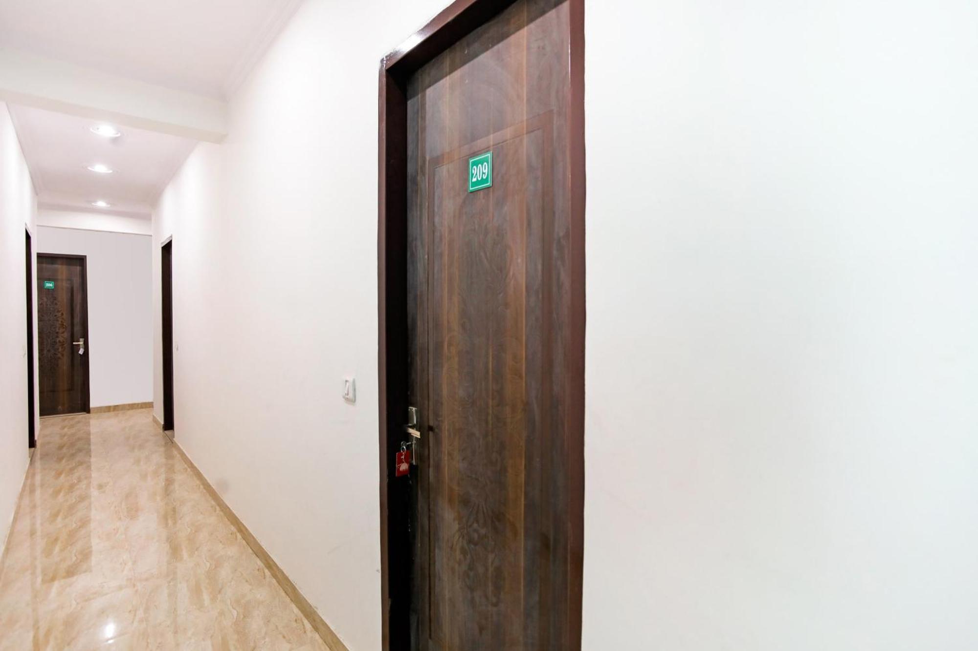 Hotel O Welcome Residency Гургаон Екстериор снимка